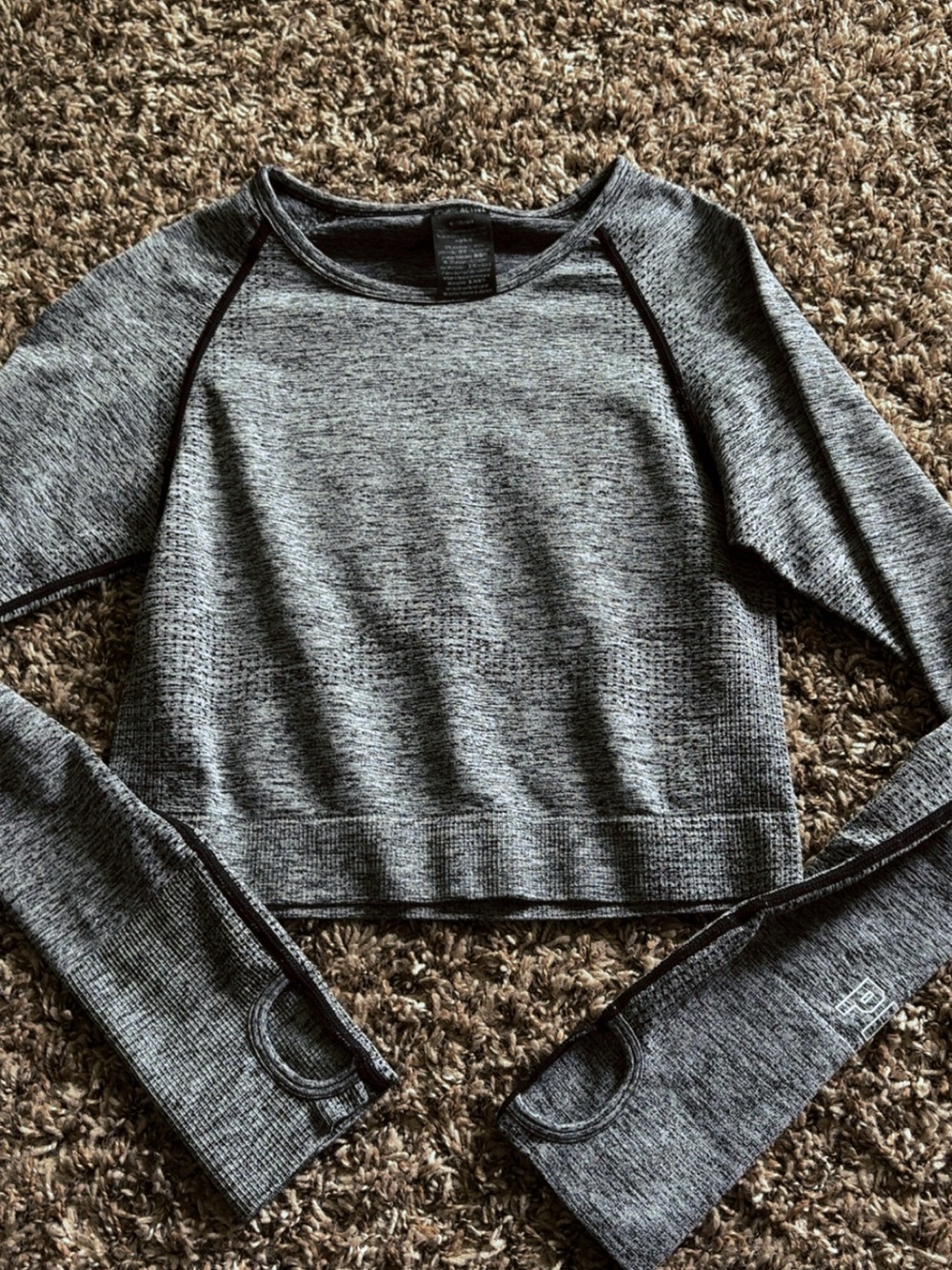 VS Pink Heather Gray Cropped Athletic Long Sleeve Top